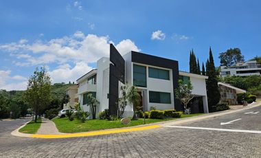 Las Cañadas Casa en Venta en Coto La Pradera con Elevador