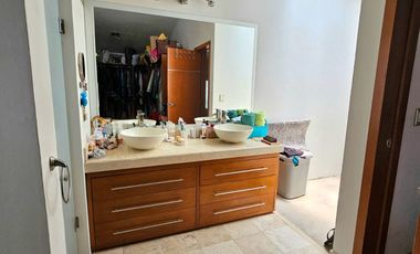 Las Cañadas Casa en Venta en Coto La Pradera con Elevador
