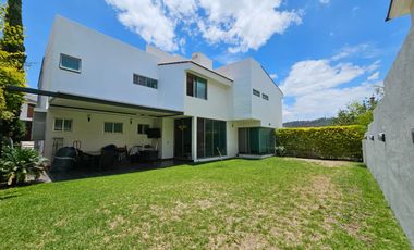 Las Cañadas Casa en Venta en Coto La Pradera con Elevador
