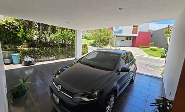 Las Cañadas Casa en Venta en Coto La Pradera con Elevador