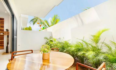 Casa con balcón, alberca común, Pre-construcción, Selvanova, Playa del Carmen
