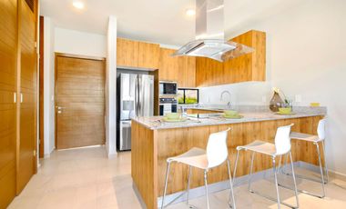 Casa con balcón, alberca común, Pre-construcción, Selvanova, Playa del Carmen