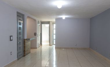 Casa en venta en Villas del Puerto, renovada y con terraza, en Puerto Vallarta