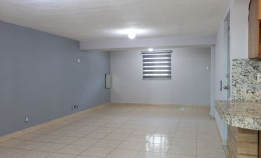 Casa en venta en Villas del Puerto, renovada y con terraza, en Puerto Vallarta