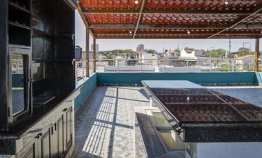 Casa en venta en Villas del Puerto, renovada y con terraza, en Puerto Vallarta