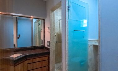 Casa en venta en Villas del Puerto, renovada y con terraza, en Puerto Vallarta