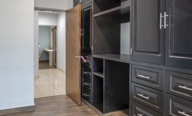 Casa en venta en Villas del Puerto, renovada y con terraza, en Puerto Vallarta