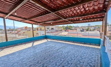 Casa en venta en Villas del Puerto, renovada y con terraza, en Puerto Vallarta