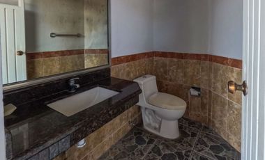 Casa en venta en Villas del Puerto, renovada y con terraza, en Puerto Vallarta