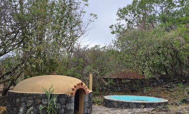 Casa en venta en Tepoztlán Morelos, con amplio terreno