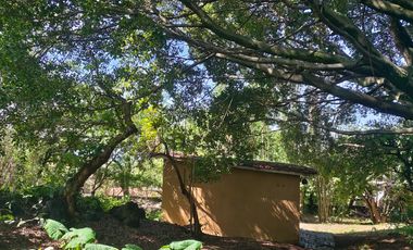 Casa en venta en Tepoztlán Morelos, con amplio terreno