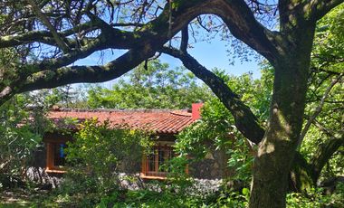 Casa en venta en Tepoztlán Morelos, con amplio terreno