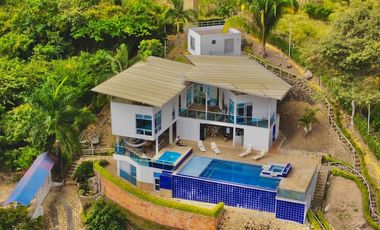 HERMOSA CASA FINCA LA MESA