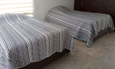 HERMOSA CASA FINCA LA MESA
