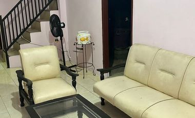 Rumah 1,5 Lantai GKB Manyar Gresik