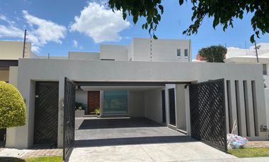 Casa en renta en Bosques del Refugio