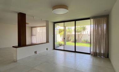 Casa en renta en Bosques del Refugio