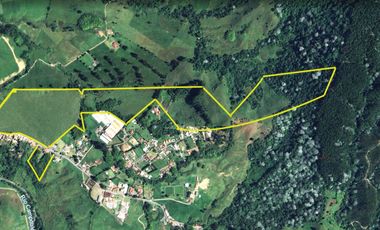 SE VENDE FINCA EN LA VIA TERMALES ARBELAEZ EN SANTA ROSA DE CABAL