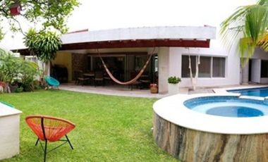 Hermosa casa en venta en condominio privado - Fracc. Colinas de Santa Fe, Xochitepec Mor.
