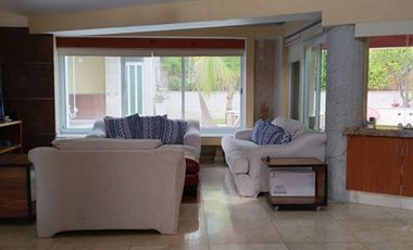 Hermosa casa en venta en condominio privado - Fracc. Colinas de Santa Fe, Xochitepec Mor.