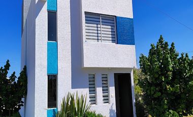 Venta de Casa con Alberca a 45 min de la CDMX.