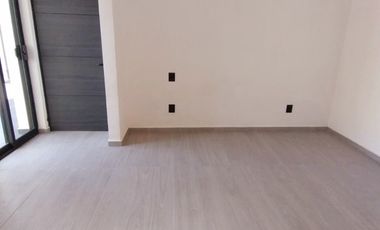 Casa sola con alberca en fracc. Granjas Mérida de Temixco