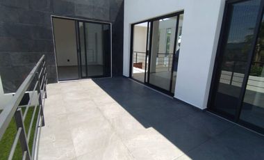 Casa sola con alberca en fracc. Granjas Mérida de Temixco