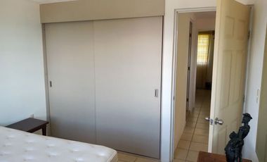 Casa de 3 niveles, en Senderos del Lago