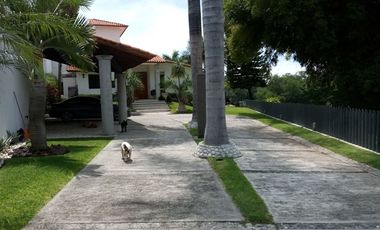 Preciosa Casa en venta en Club de Golf Santa Fe