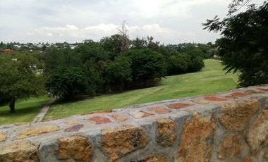 Bonita casa en venta - Fraccionamiento Club de Golf Santa Fe, Xochitepec, Morelos