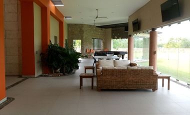 Bonita casa en venta - Fraccionamiento Club de Golf Santa Fe, Xochitepec, Morelos
