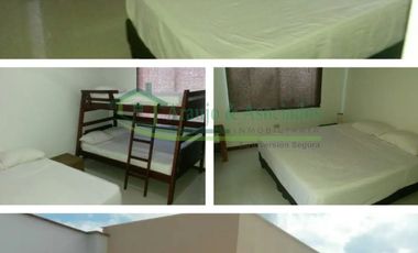 VENDEMOS HERMOSA CASA CON PISCINA PRIVADA