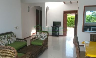 VENDEMOS HERMOSA CASA CON PISCINA PRIVADA