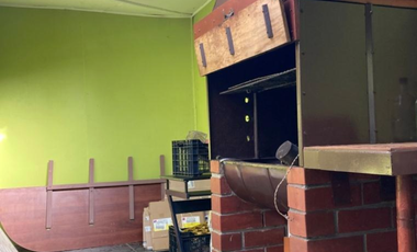 SE vende casa en Avenida Ramon Munita