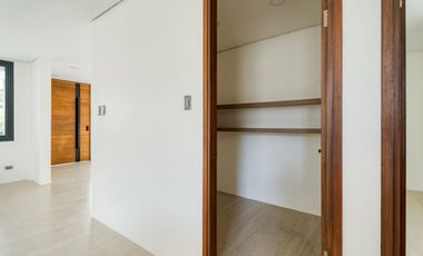 374sqm 4BR House and Lot in The Orchard Golf and Country Club