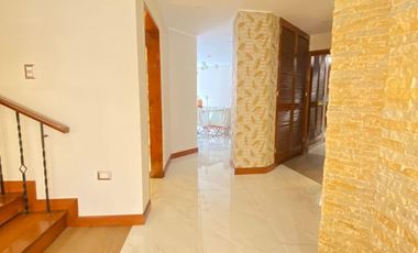 VENDO HERMOSA CASA EN SAN BORJA