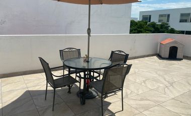 HERMOSA CASA EN EL MIRADOR FRENTE DE ZONA DE COMERCIO, HEB, COLEGIOS, ETC