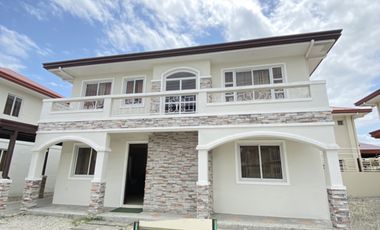 For Sale House And Lot 4-Bedroom With 2 Carport In Solana Casa Real Pampanga