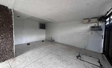 CASA EN RENTA - JARDINES DE IRAPUATO. IRAPUATO, GTO