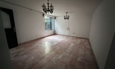 CASA EN RENTA - JARDINES DE IRAPUATO. IRAPUATO, GTO