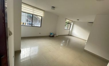 Alquilo Departamento en Ceibos Av. del Bombero, 1er Piso