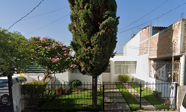 PRECIOSA CASA EN TLAQUEPAQUE