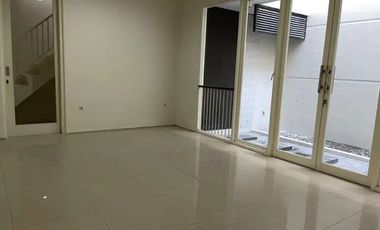 Rumah Pakuwon City San Diego Siap Huni Terawat Strategis dekat Mulyisari Lebak Kenjeran