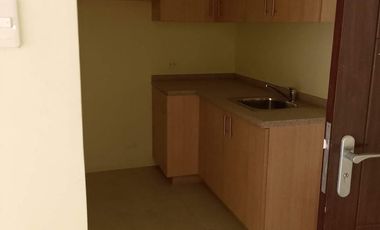 Eastbay Residences facing amenities 80K/sqm!