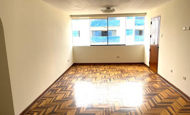 Venta Departamento De 202M2, En Santiago De Surco !!!