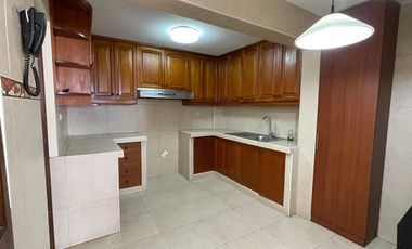 Venta Departamento De 202M2, En Santiago De Surco !!!