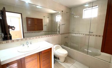 Venta Departamento De 202M2, En Santiago De Surco !!!