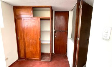 Venta Departamento De 202M2, En Santiago De Surco !!!
