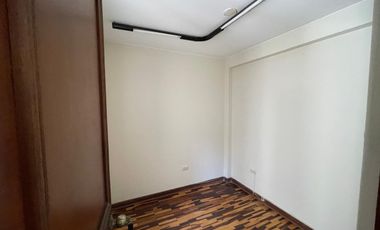 Venta Departamento De 202M2, En Santiago De Surco !!!