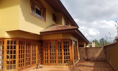 Hermosa CASA en venta en CUENCA sector rio amarillo sayausi san sebastian